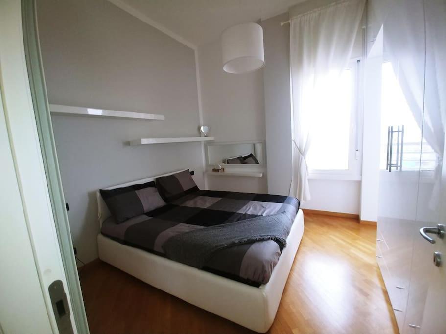 Ferienwohnung Attico Nelle Torri Di Fiumara Genua Exterior foto
