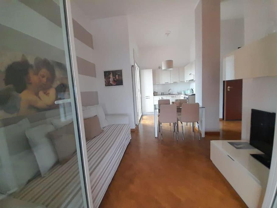 Ferienwohnung Attico Nelle Torri Di Fiumara Genua Exterior foto